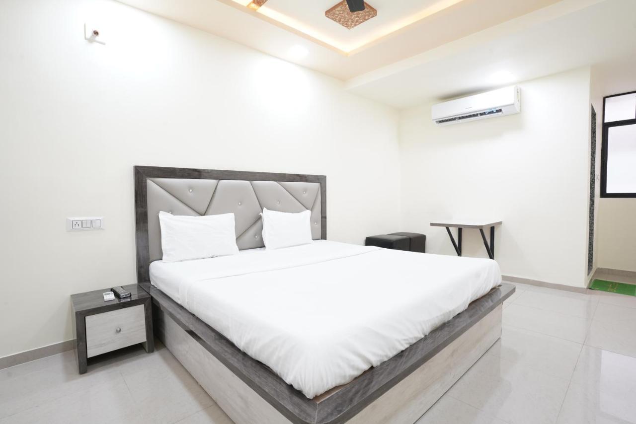 Hotel Ggc Inn Ahmedabad Ngoại thất bức ảnh