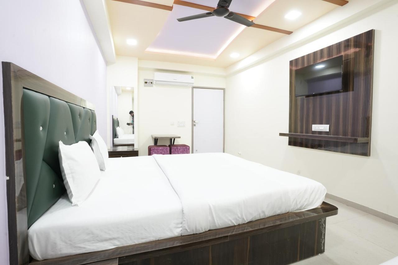 Hotel Ggc Inn Ahmedabad Ngoại thất bức ảnh