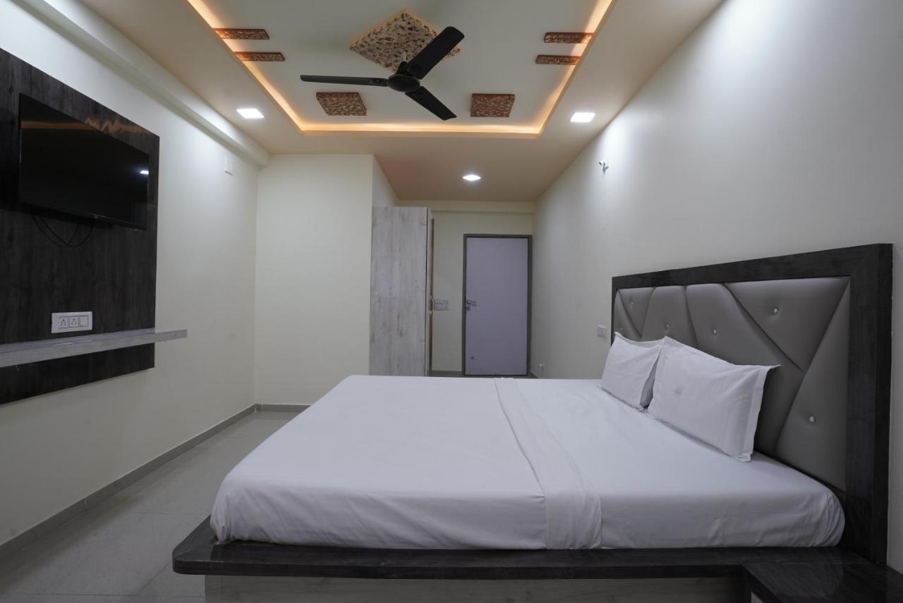 Hotel Ggc Inn Ahmedabad Ngoại thất bức ảnh